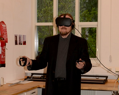 Virtuaalitodellisuutta pajalla